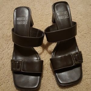 Mootsie Tootsies slip on heels